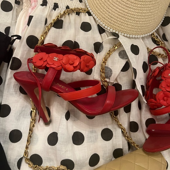 Red Chanel sandal - Picture 4 of 6